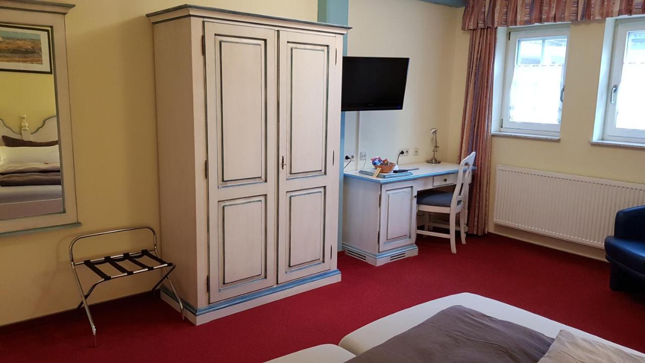 Cross-Country-Hotel Hirsch Sinsheim Extérieur photo