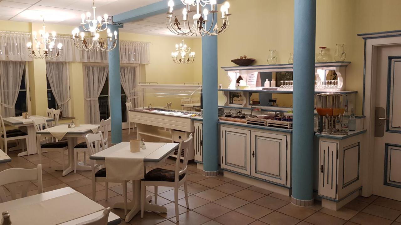 Cross-Country-Hotel Hirsch Sinsheim Extérieur photo