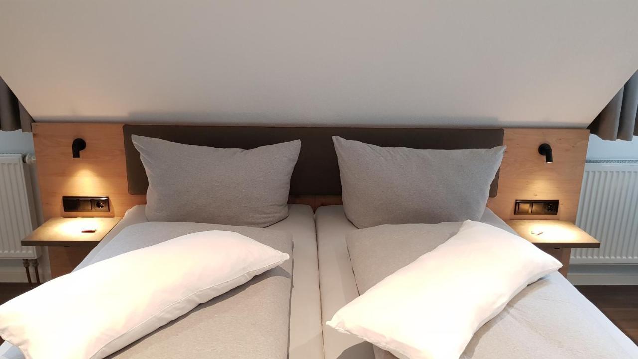 Cross-Country-Hotel Hirsch Sinsheim Extérieur photo