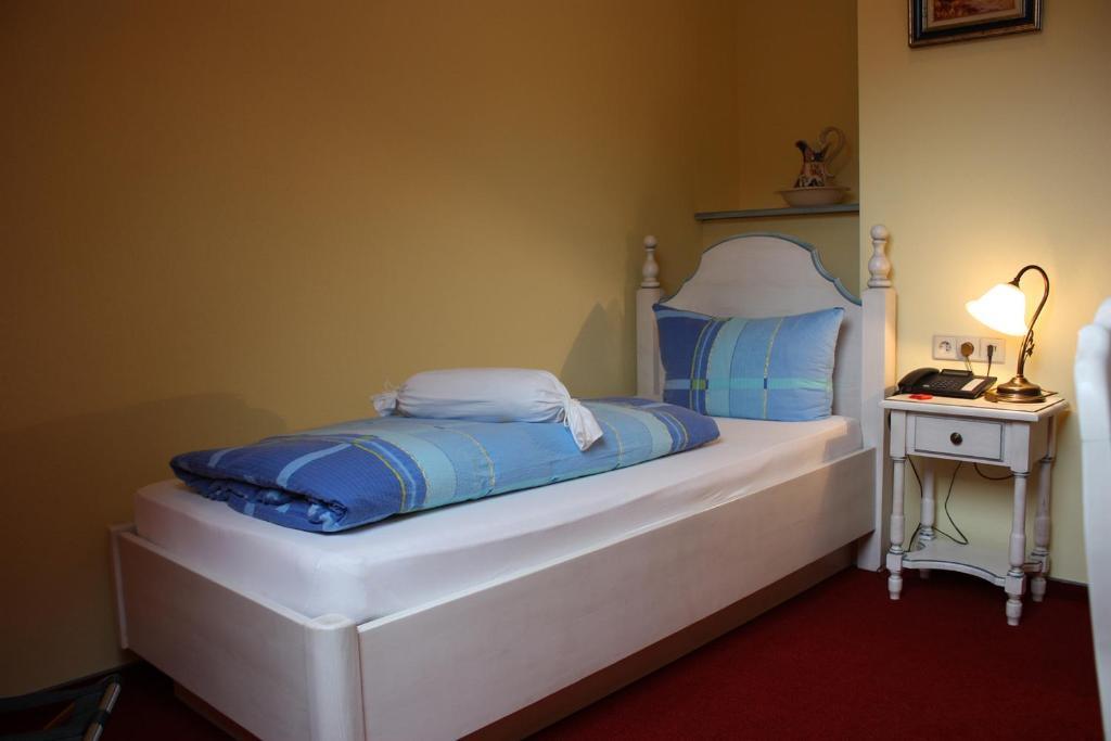 Cross-Country-Hotel Hirsch Sinsheim Chambre photo